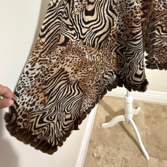 Dena Animal Print Cashmere w/ Dyed Rex Rabbit Fur Trim Wrap Scarf 70" L x 26" W - Picture 4 of 6